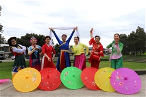 Sydney Hills Garden Shire Chinese Folk Art Performers (Feast 2024) - Copy.JPG