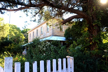 Street view of Glenalvon House